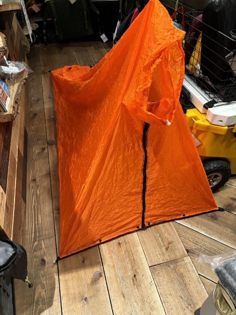 ヘリテイジ　エマージェンシーソロシェルター(旧モデル) 専用ポール付き