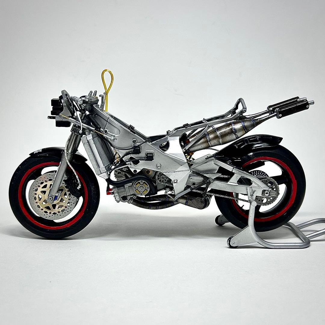 1/12 ハセガワ ヤマハYZR500(0W98) 1988 プラモデル 完成品