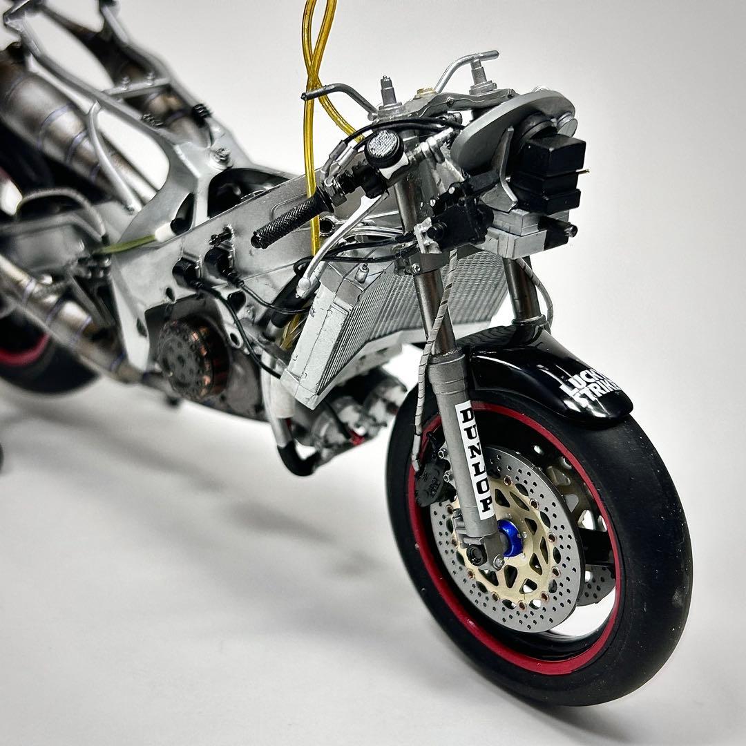 1/12 ハセガワ ヤマハYZR500(0W98) 1988 プラモデル 完成品