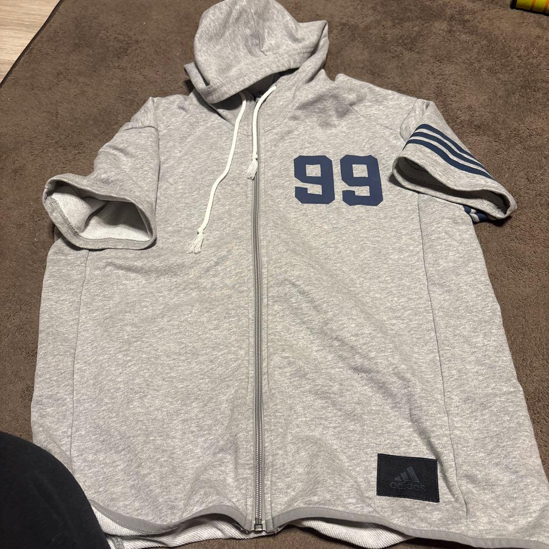 山田哲人着用モデル　adidas 半袖　上下　スウェット