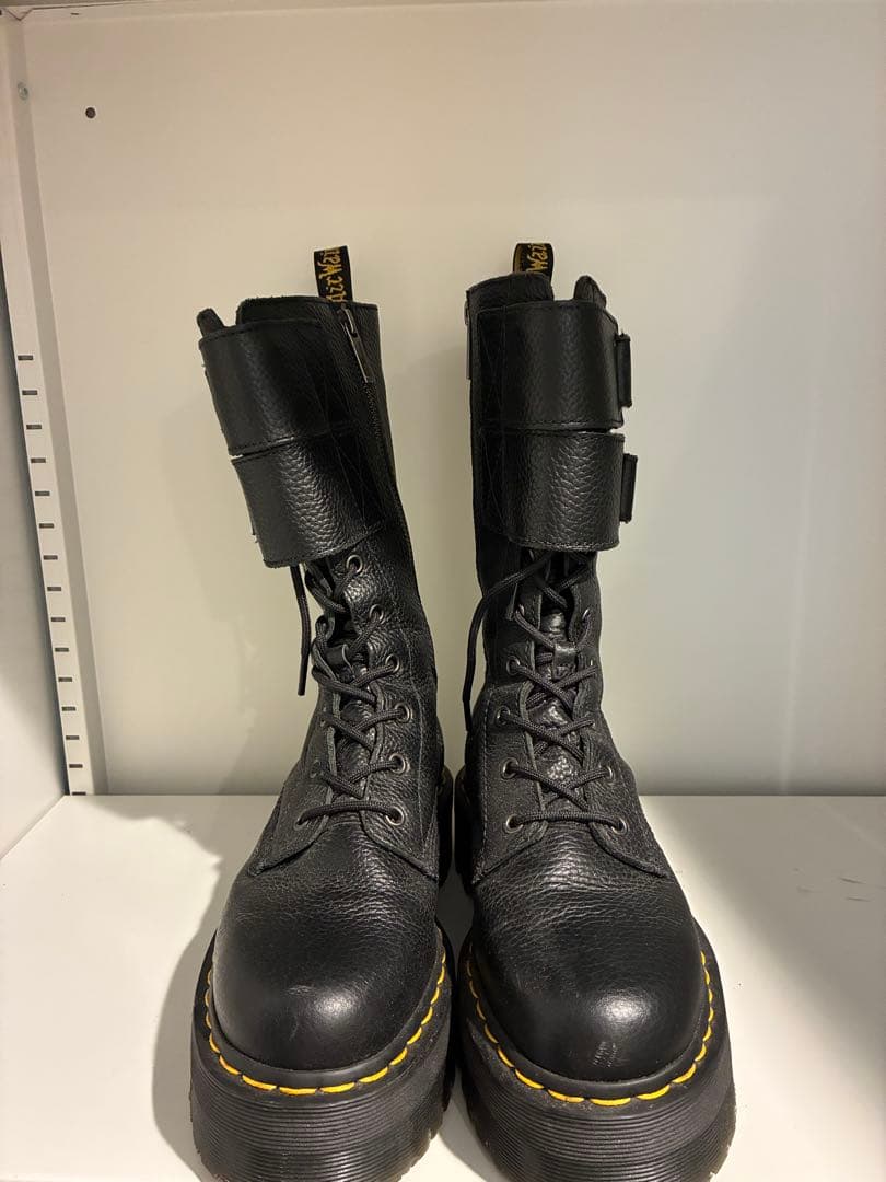 ドクターマーチン　ブーツ　Dr. Martens
