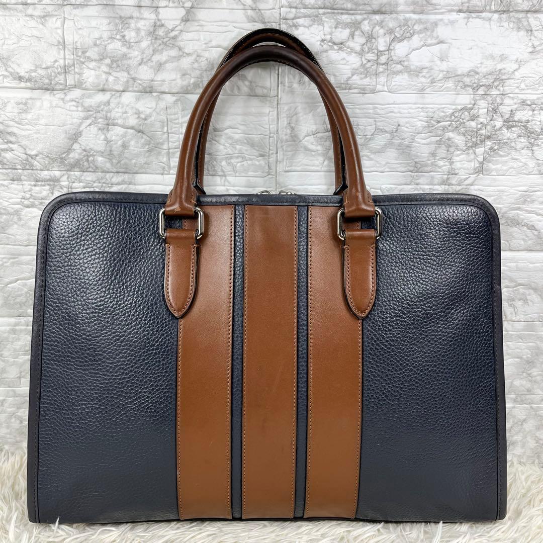 【美品】コーチ ブリーフケース ビジネスバッグ レザー A4 PC収納可 シボ革