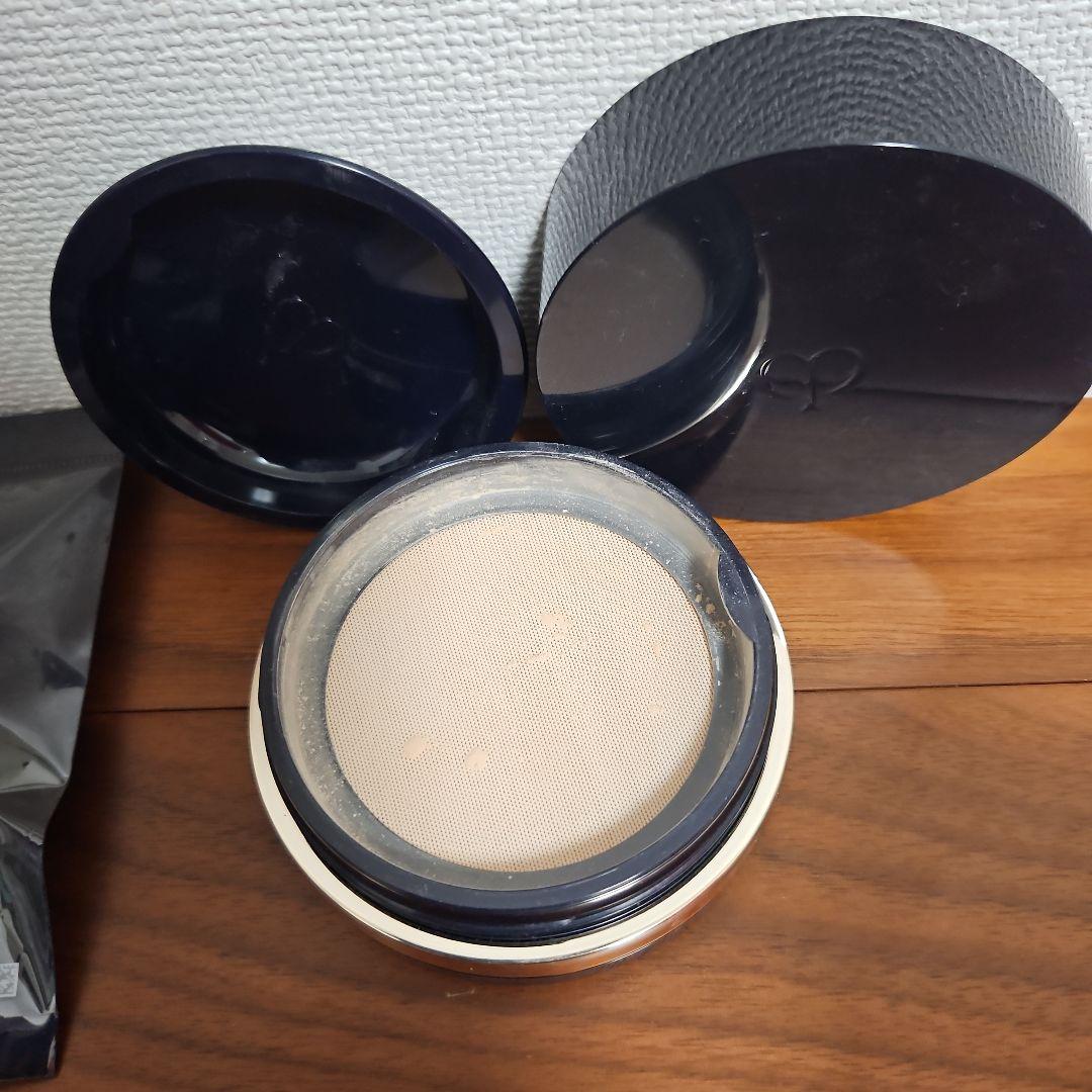 クレ・ド・ポー ボーテ パウダー M 2ライトミディアム 24g