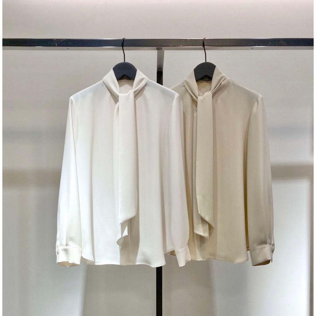Theory Luxe ボウタイ取り外し可能ブラウス　2way アイボリー