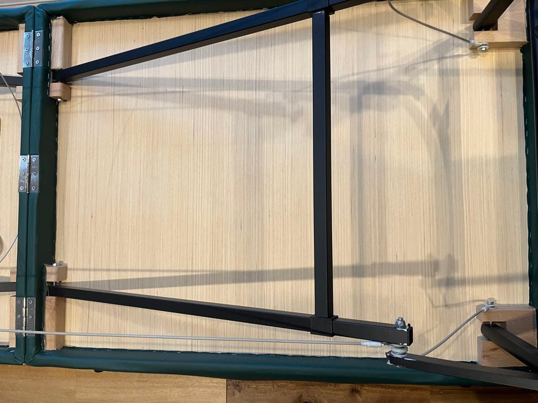 折りたたみ マッサージベッド 軽量13kg 高さ8段階 アルミ脚　整体　エステ