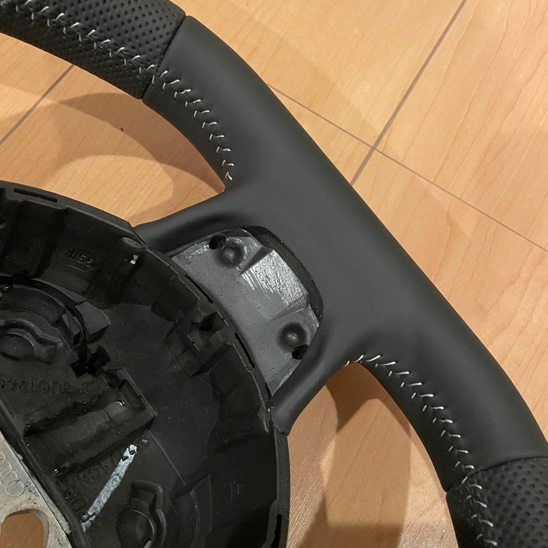 Audi A3, A4, A5, A6, RS3, RS4のステアリングホイール