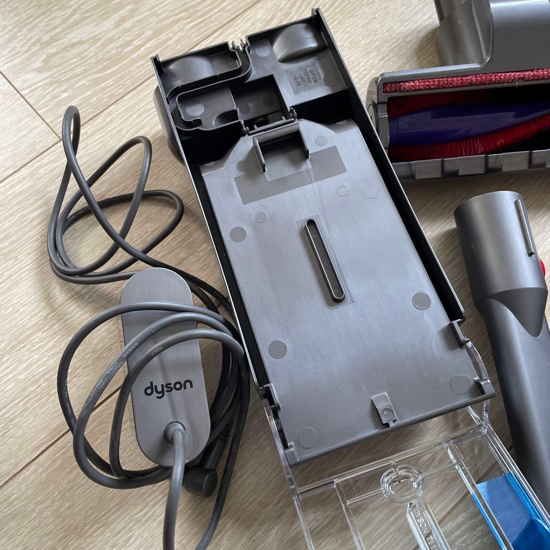 ダイソン Dyson V10 動作確認済み　外箱＆付属品付き