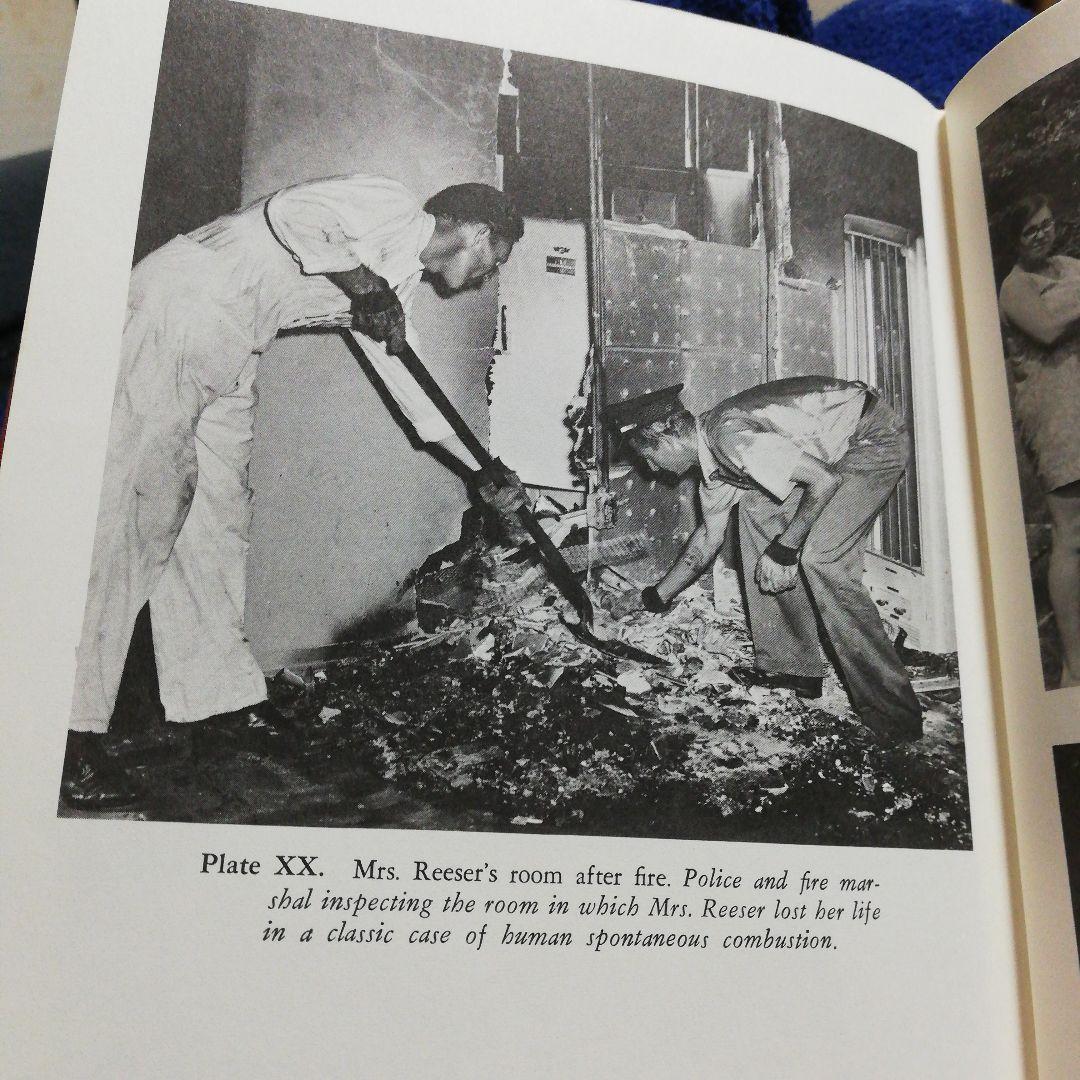 洋書 Investigating the Unexplained/Sanderson