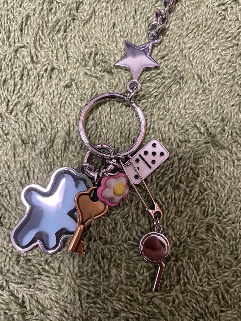 あんずすもも【MARC JACOBS】キ－チェーンチャ－ム