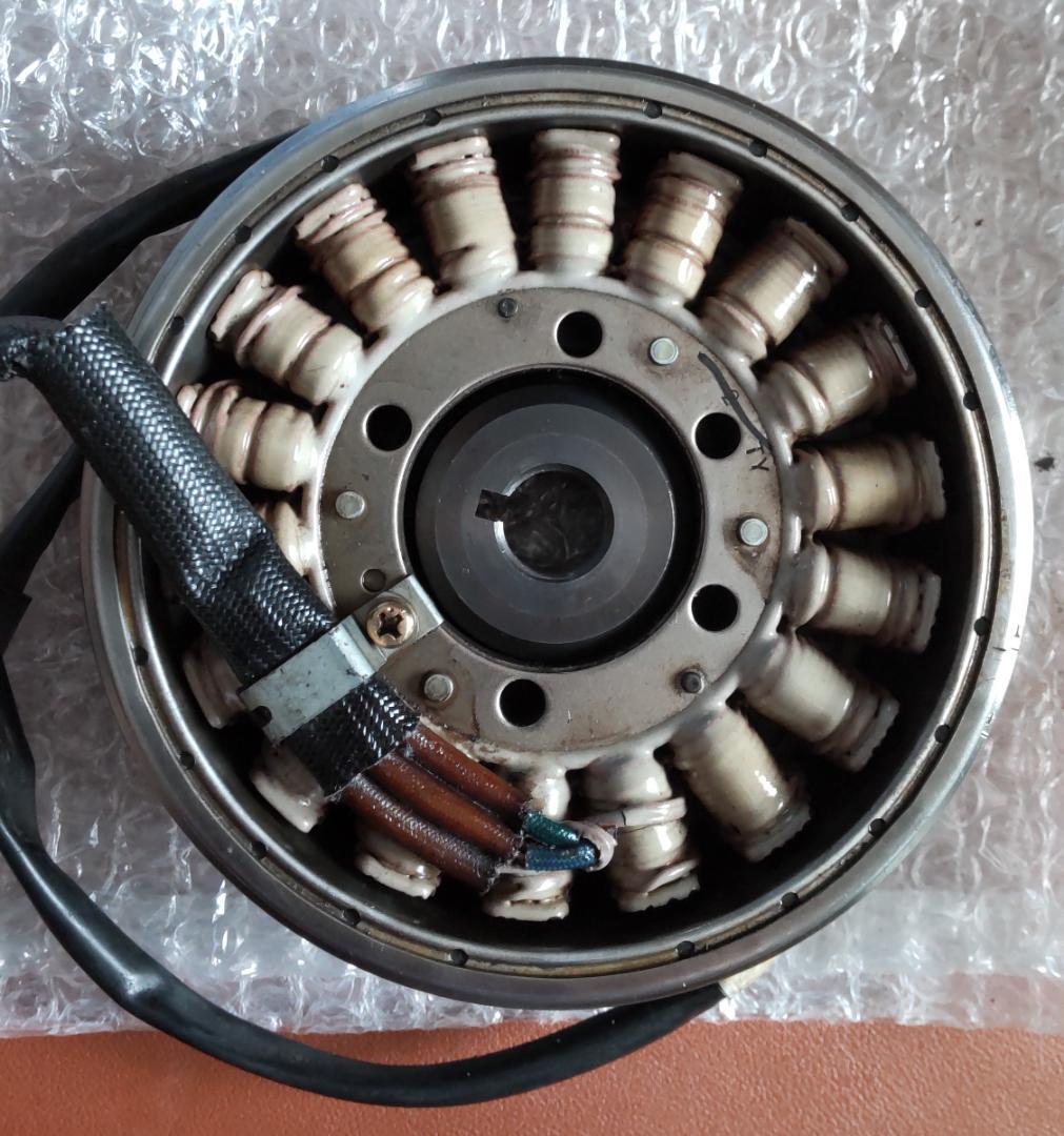 ホンダ   CB400four NC36 オルタネーター