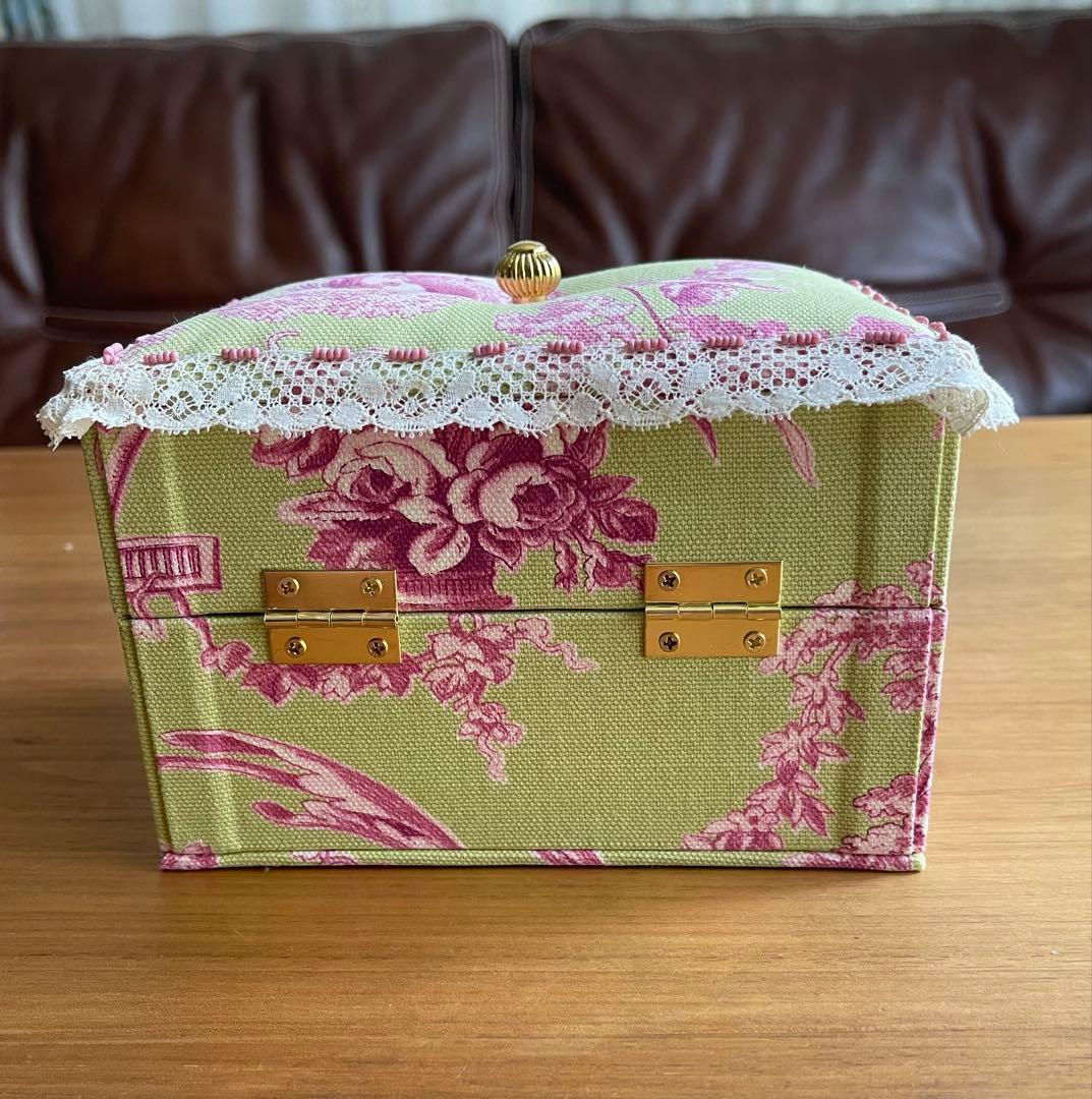 カルトナージュミニ裁縫箱