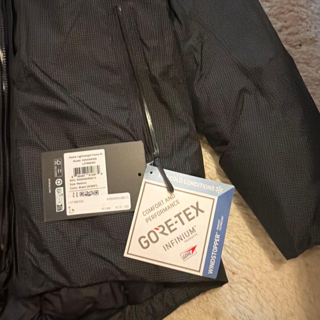 Arc'teryx Alpha Lightweight Parka M ブラック