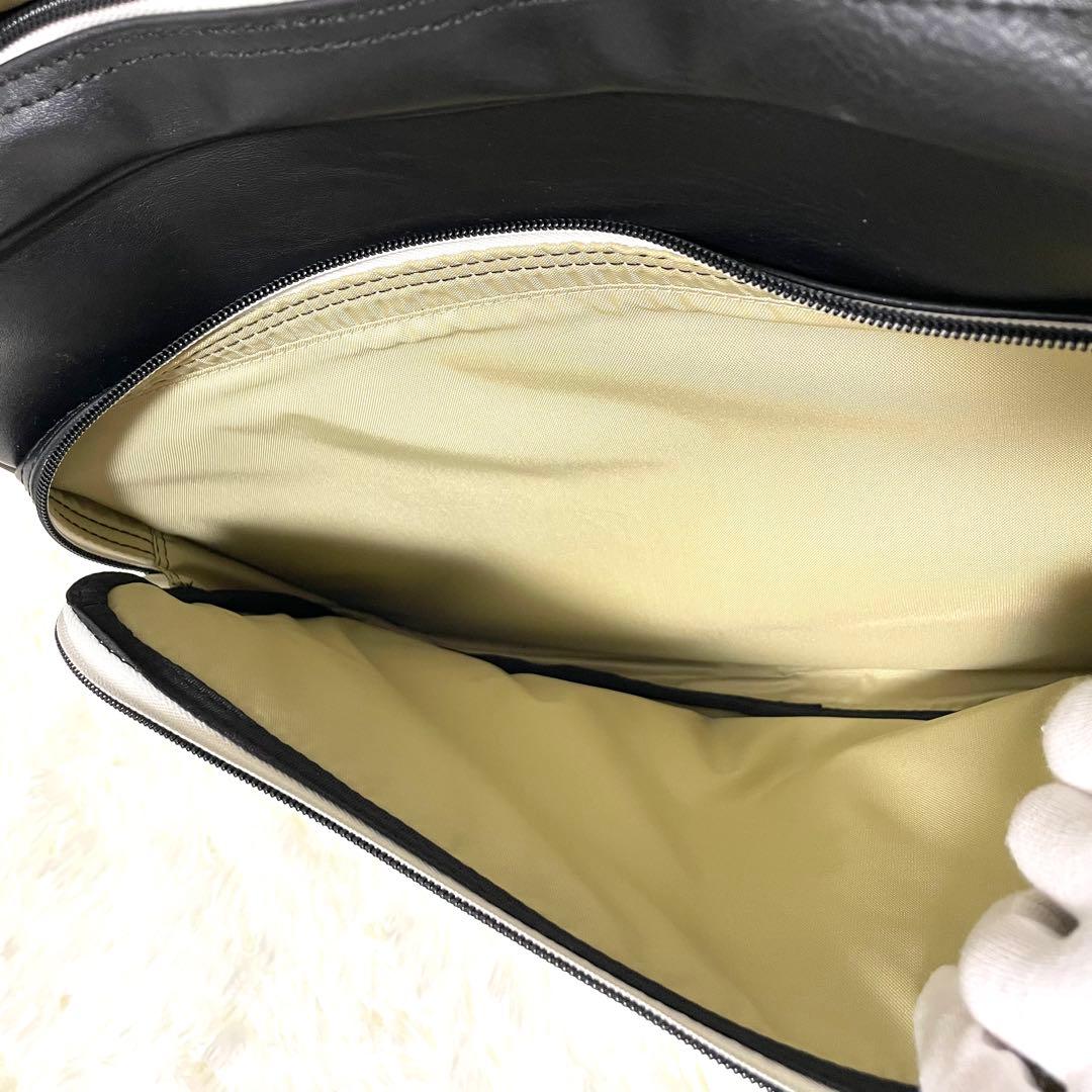 【美品】ディーゼル　DIESEL ディーゼル ショルダーバック　ブレイブマン