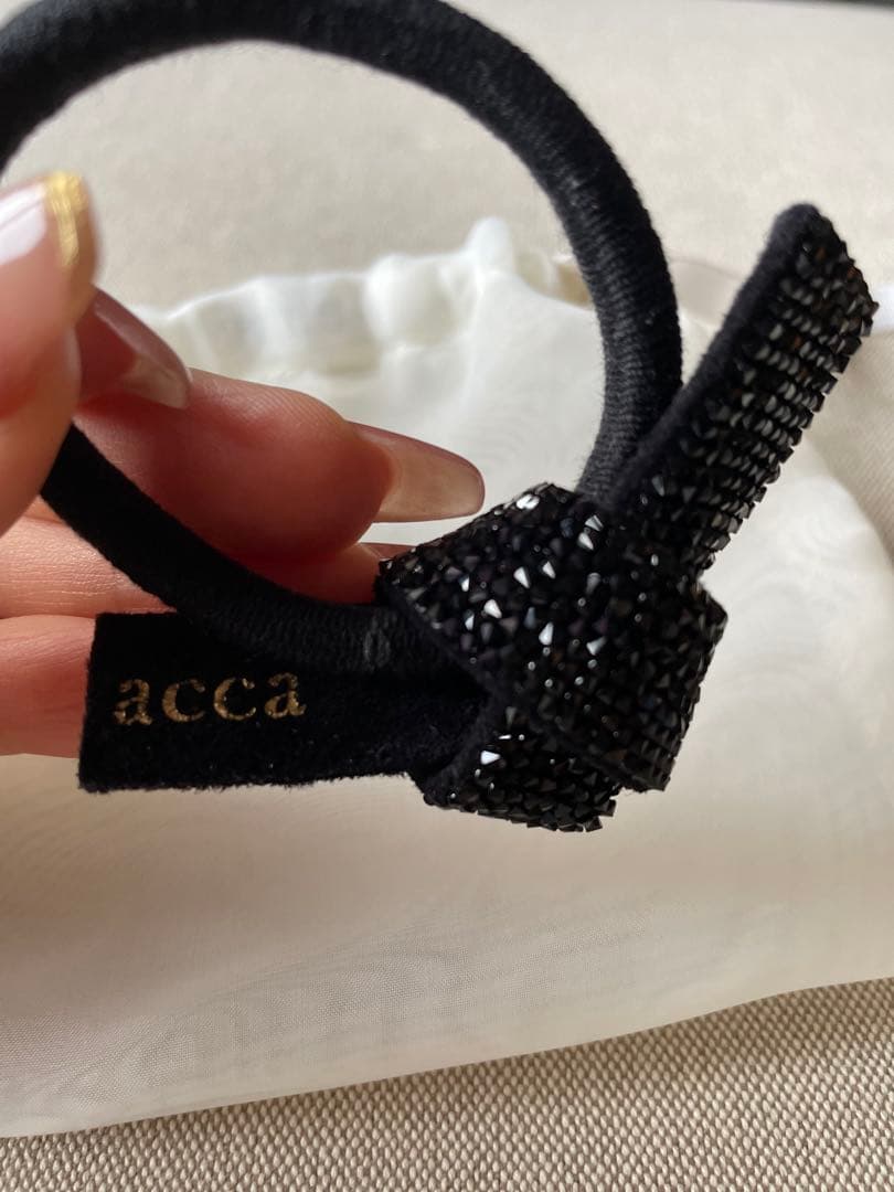 【美品】acca ビジュー付きリボンヘアゴム