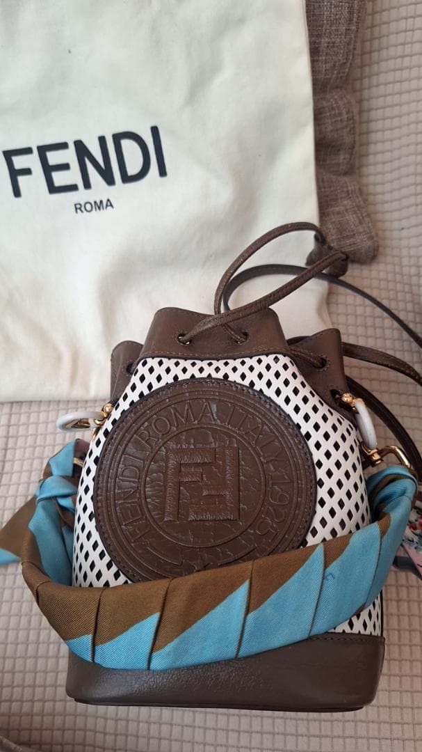 FENDI バケットバッグ ホワイト/ブラウン