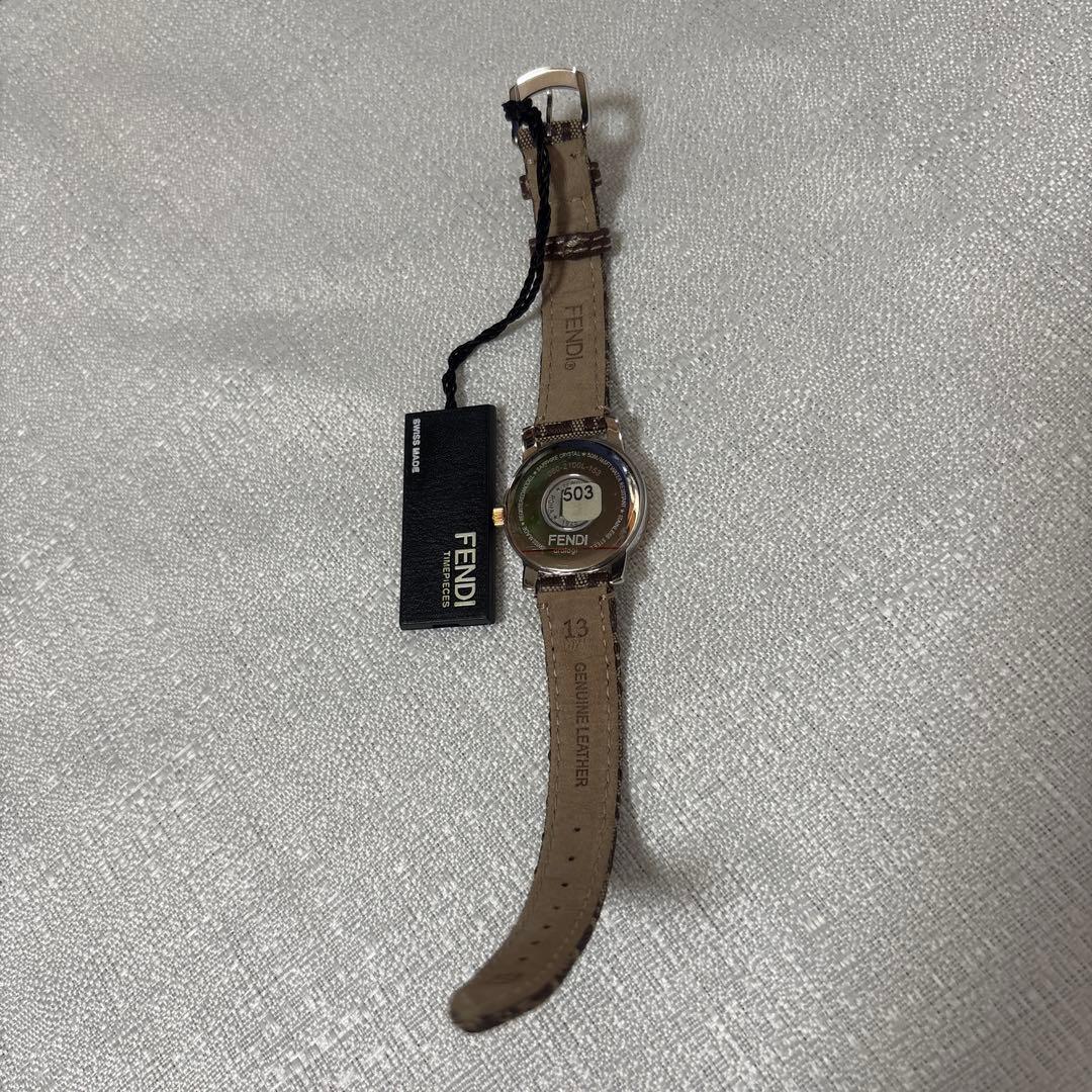 【新品未使用】FENDIフェンディ☆クラシコ ピンクシェル文字盤 11Pダイヤ
