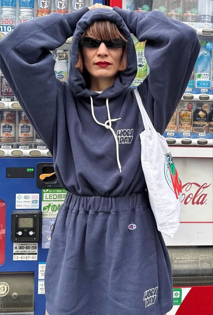 holiday journal standard フーディとミニスカートセット