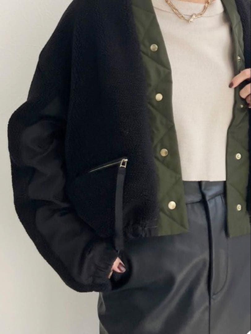 Eimee Lawバックフリルショートボアブルゾン 黒