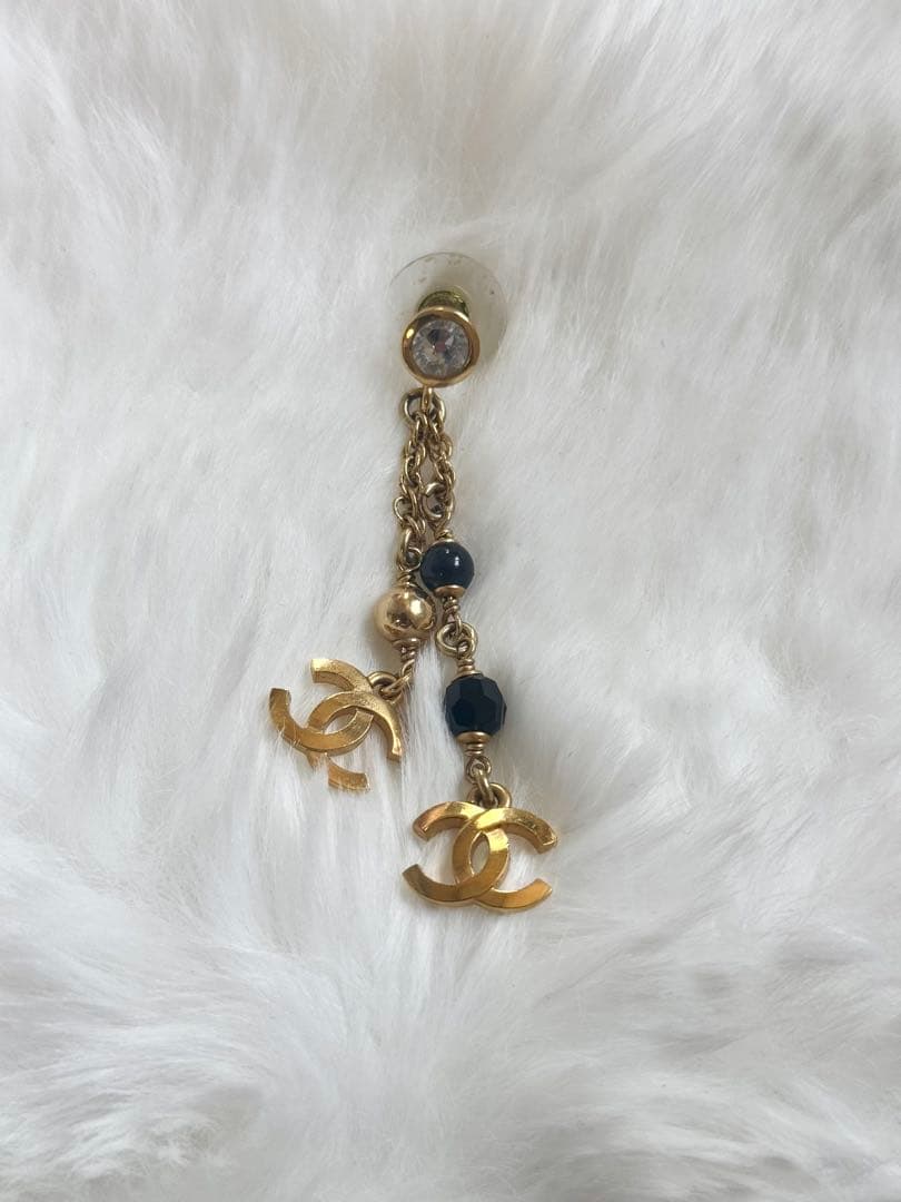 ⚠️年末セール⚠️ CHANEL ゴールド ブラック ピアス(片耳用)