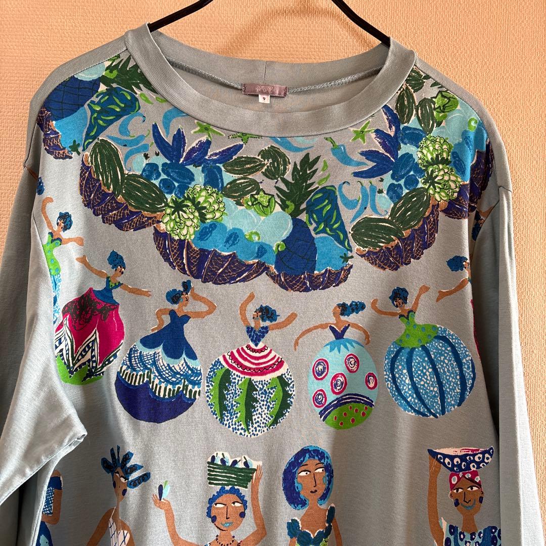 【未使用に近い】✨薄いブルー地にユニークな柄で長袖チュニック綿100%❣️