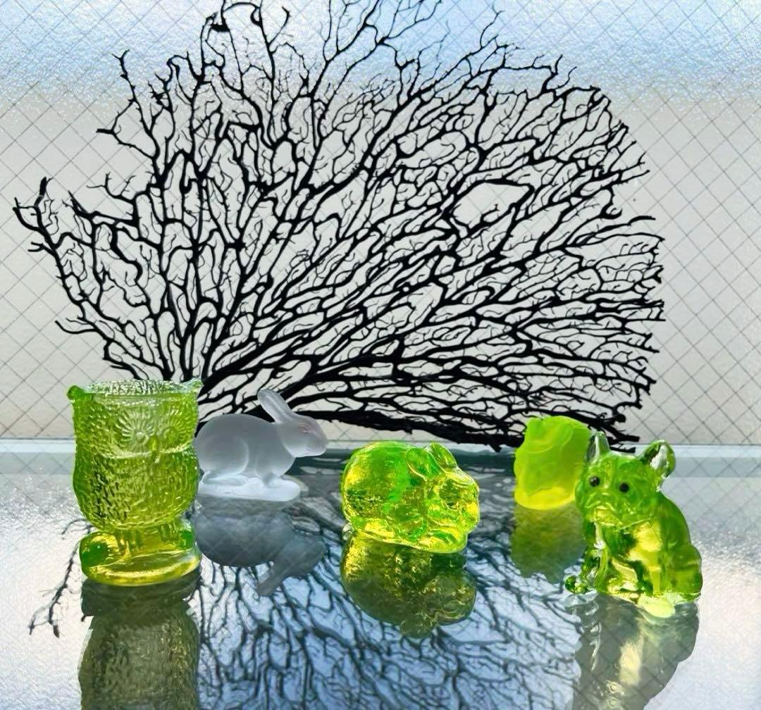 骨董　時代ガラス　磨りガラス　プレスガラス　兎　フィギュリン　文鎮　ウランガラス