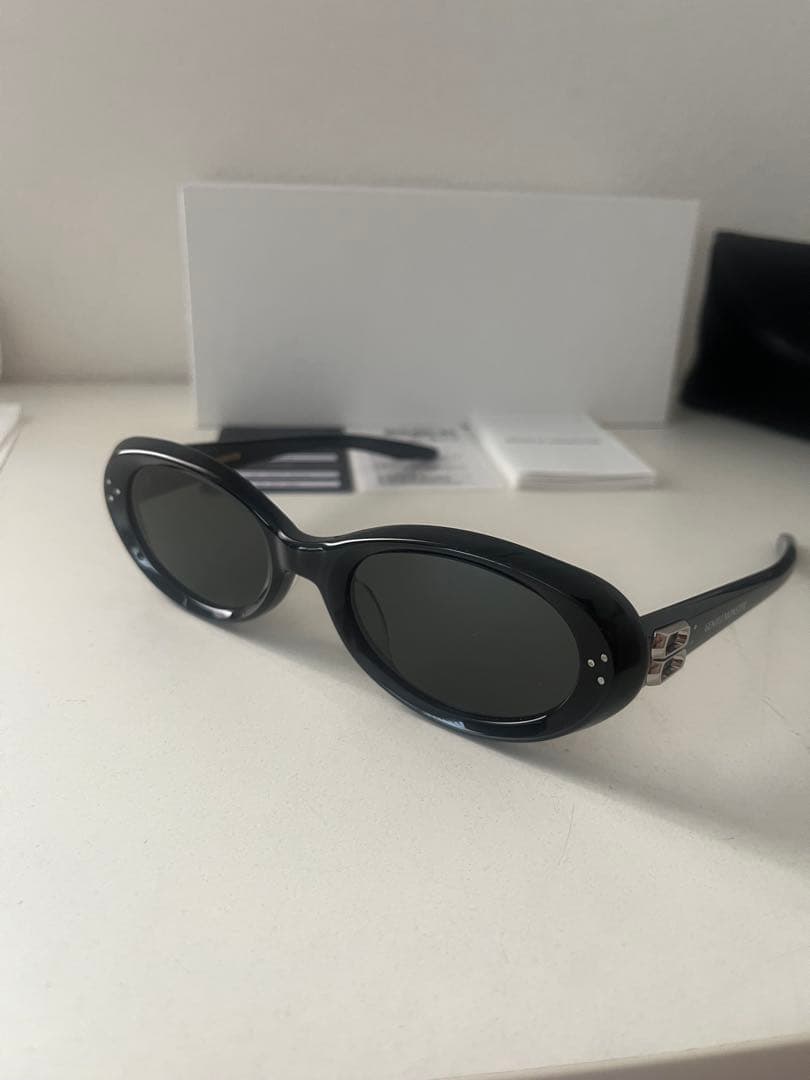 美品 GENTLE MONSTER サングラス COCOA ブラック×シルバー