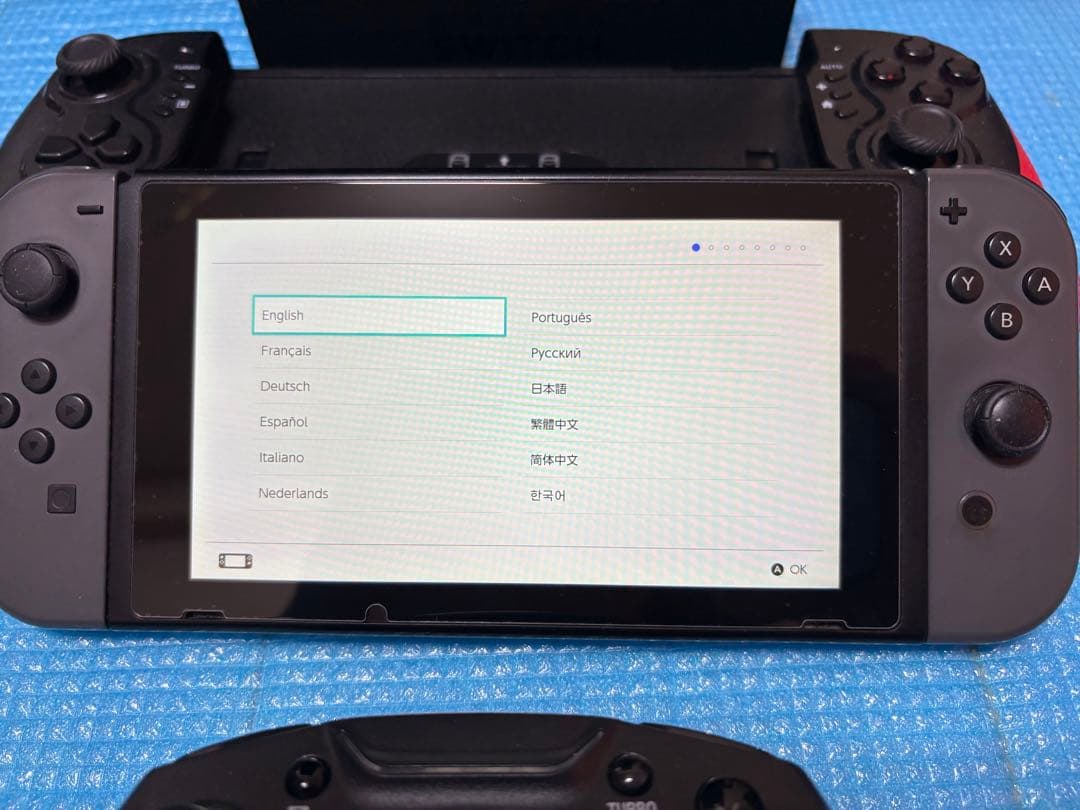 Nintendo Switch 本体 ブラック/レッド/ブルー