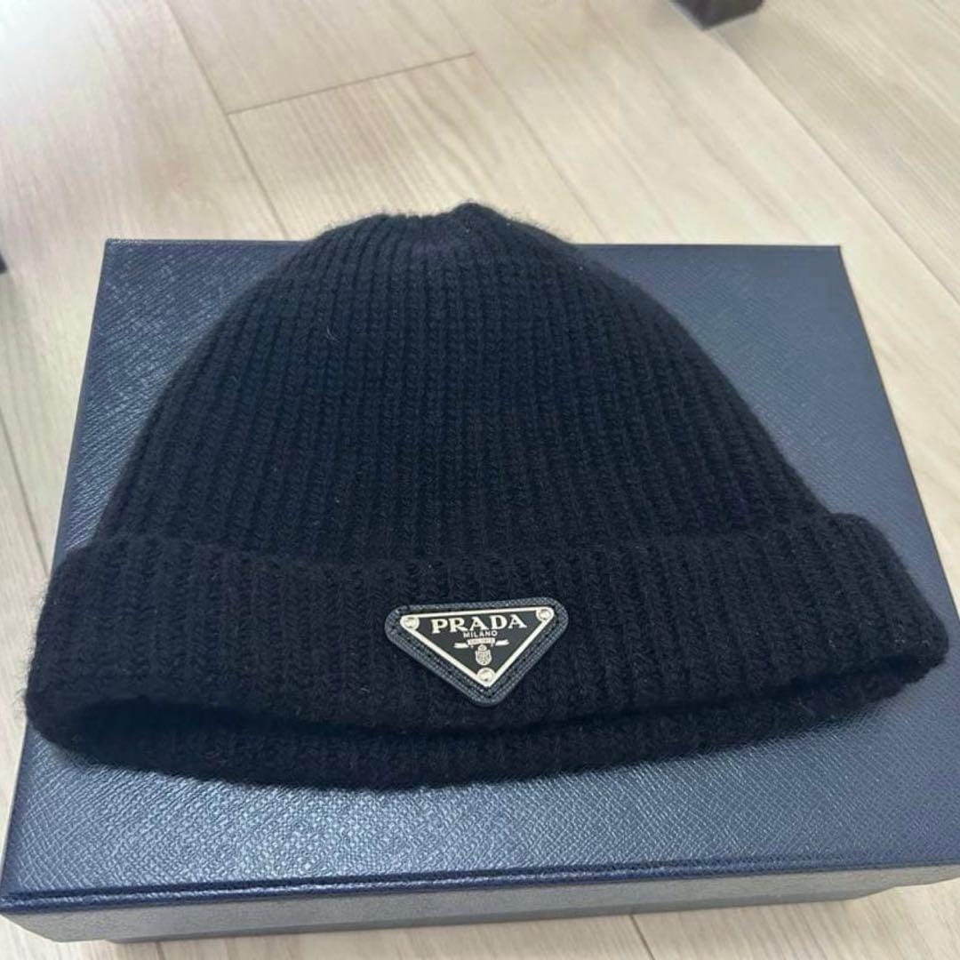 【急ぎ値下げ可】PRADA ビーニー