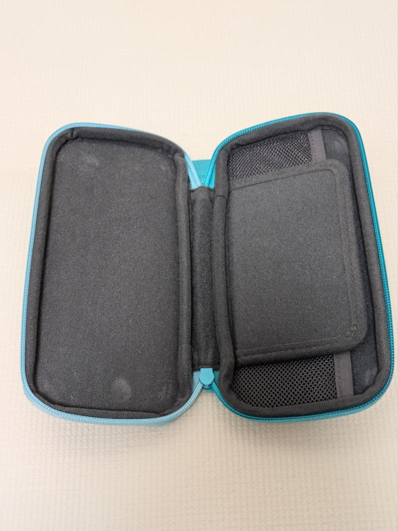 ニンテンドー　スイッチライト　グレー どうぶつの森 ケース付き