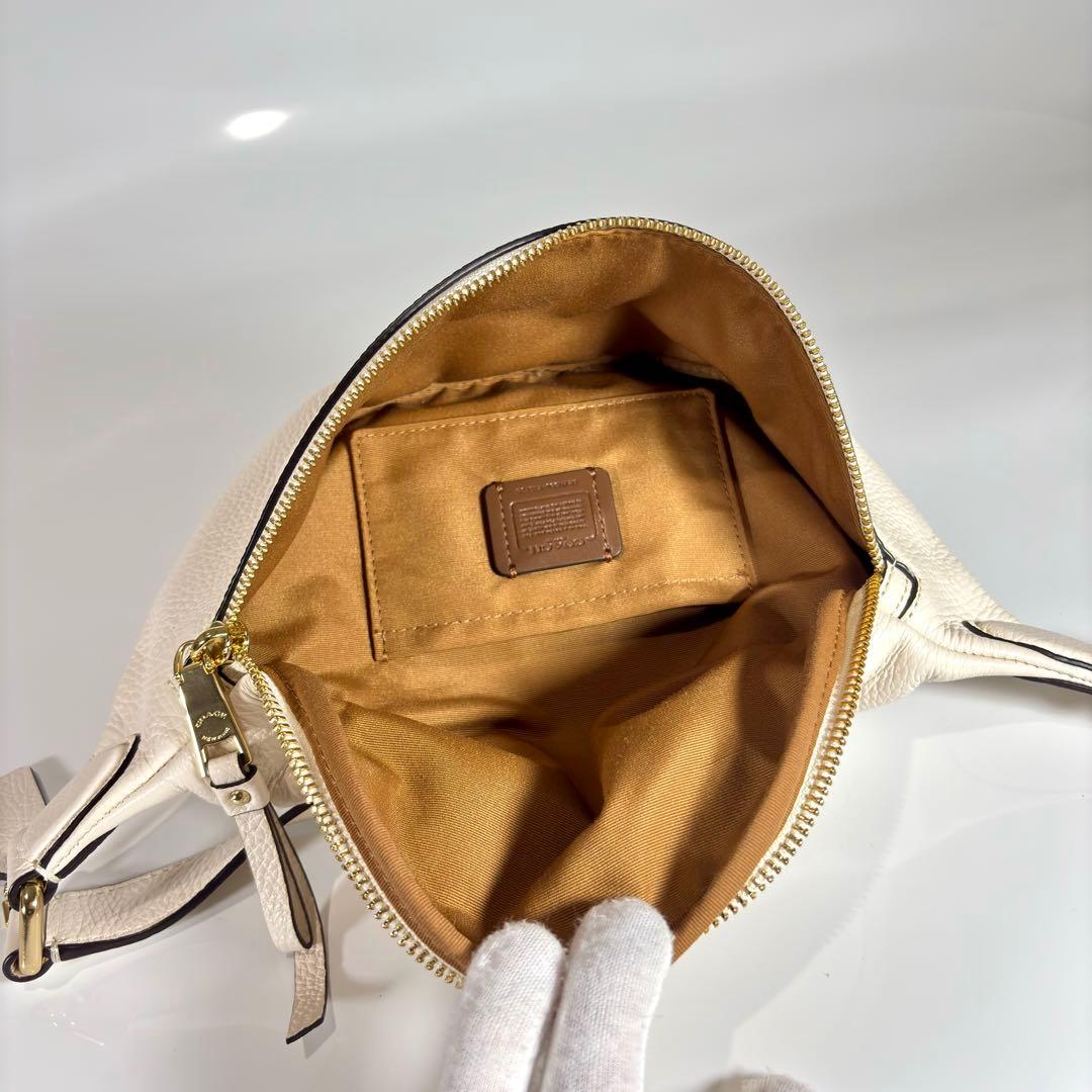 未使用級 COACH コーチ ボディバッグ レザー ゴールド金具 ウエストポーチ