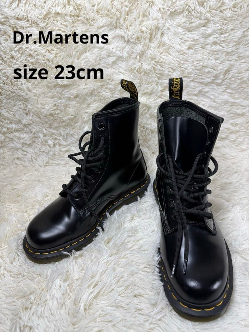美品　Dr.Martens ドクターマーチン 8ホールブーツ ブラック　黒