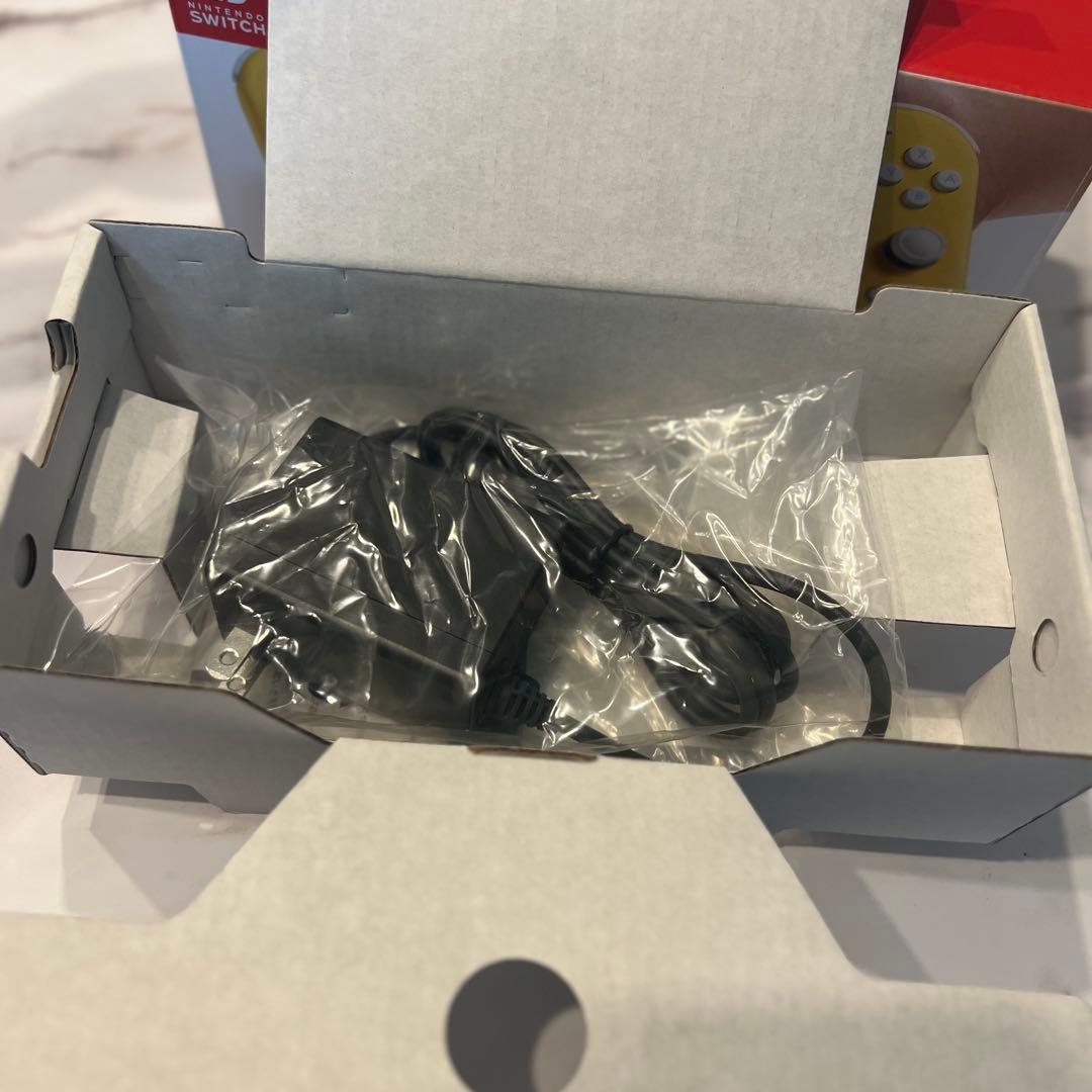 【新品未使用】Nintendo Switch Lite イエロー 本体