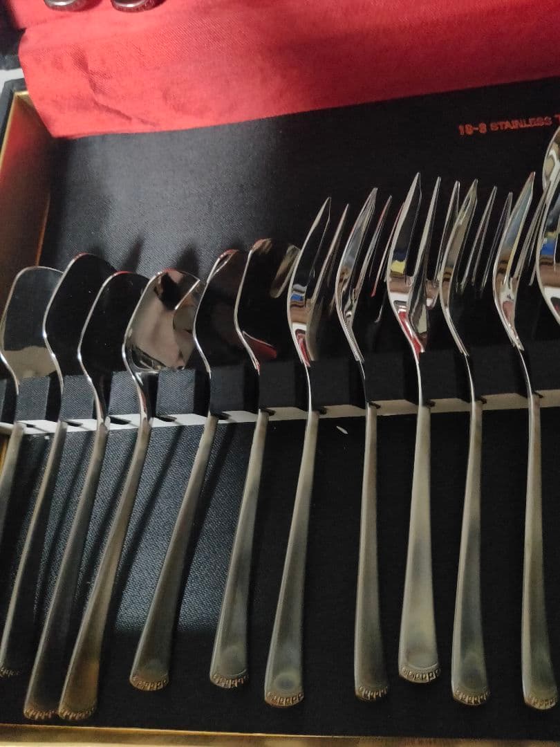 Zwilling J.A. Henckels カトラリーセット36本 廃盤品