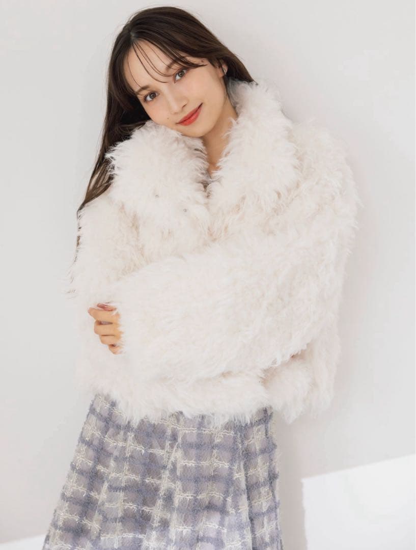 Dazzlin ホワイト フェイクファーコート