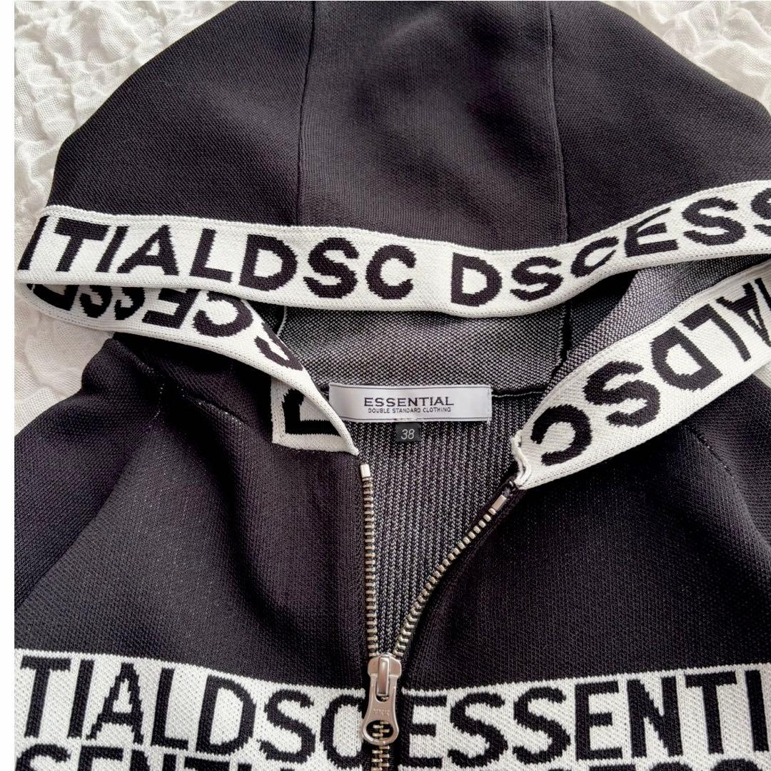 【美品】 ESSENTIAL ダブルスタンダード ロゴジップアップパーカー