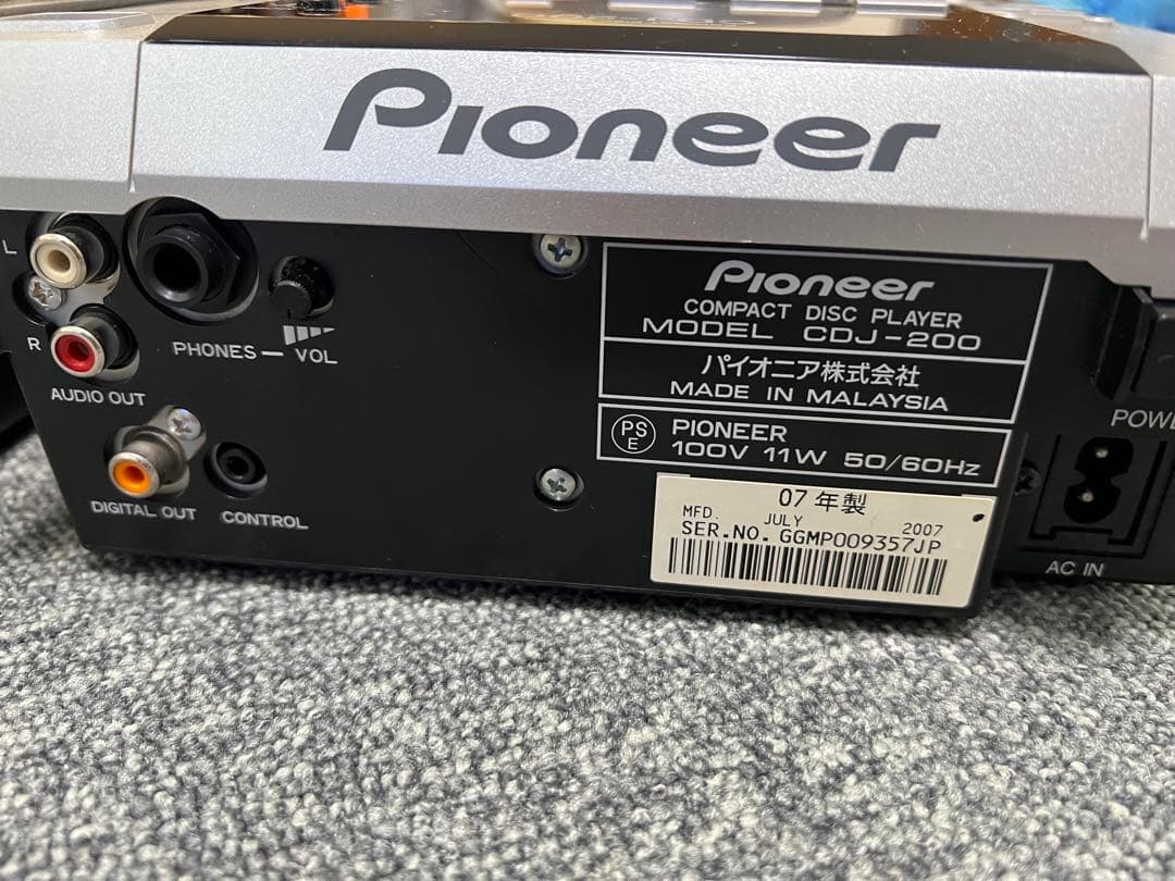 Pioneer CDJ-200 と BEHRINGER DJX700 のセット