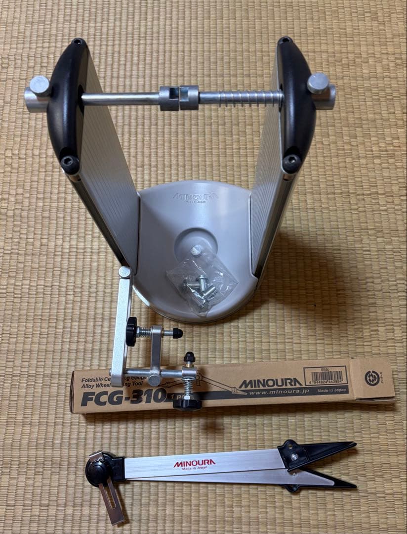 MINOURA 振れ取り台とセンタリングゲージ