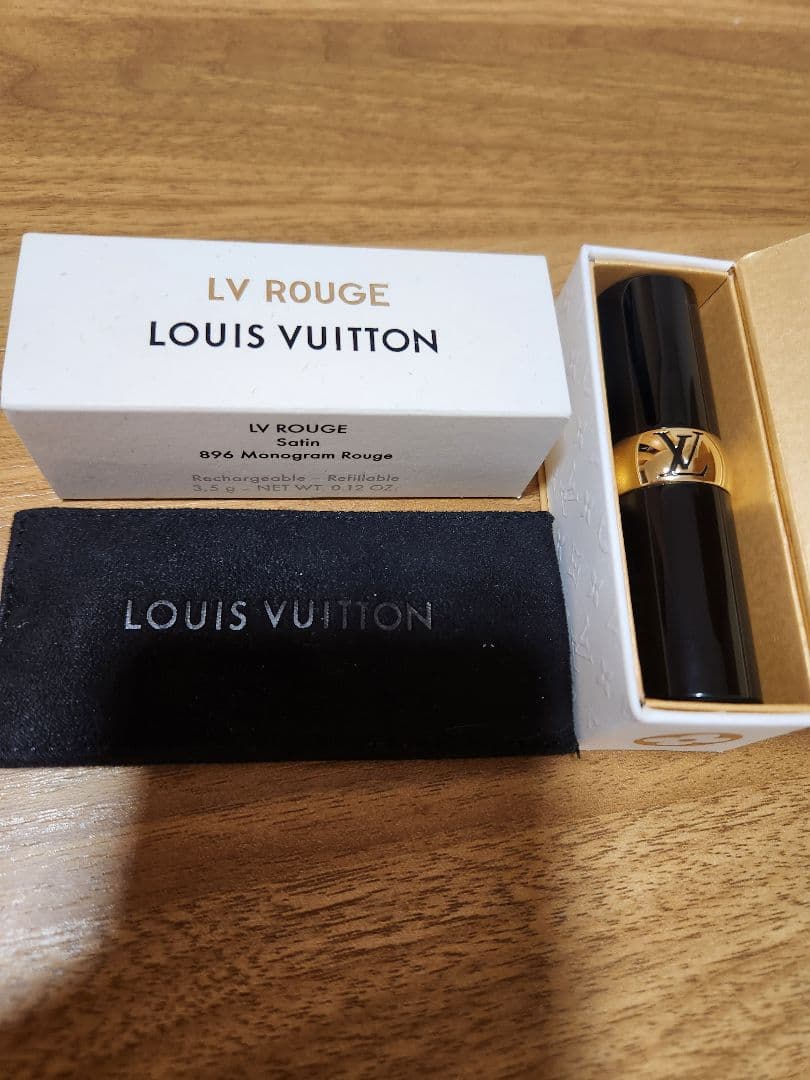 LOUIS VUITTON LVサテンルージュ 896