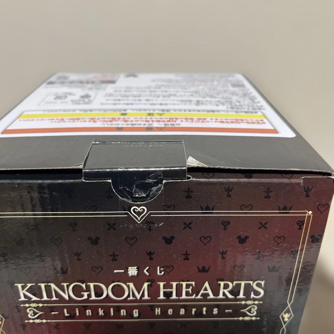ほぼ新品/BANDAI KINGDOM HEARTS ロクサス フィギュア
