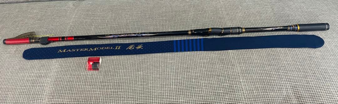 【美品】がまかつ がま磯 マスターモデル2 尾長 MH-50 バランサー付