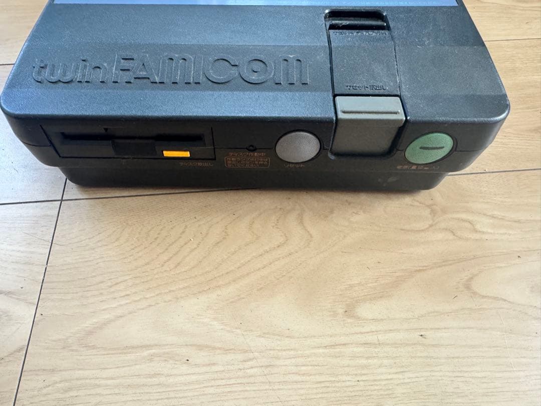 ジャンク品　ツインファミコン後期型　本体のみ