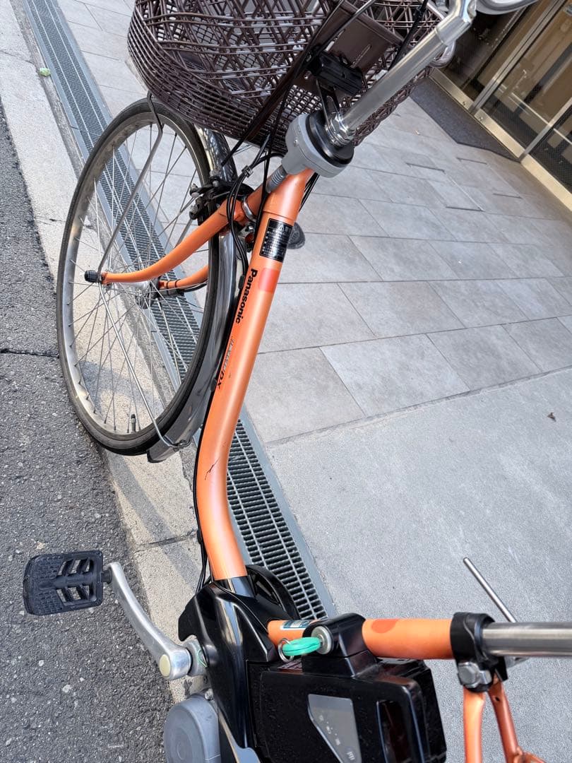 大阪府　パナソニック　オレンジ 電動アシスト自転車 前カゴ付き