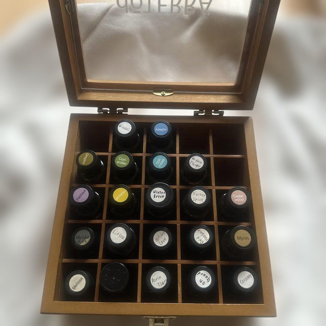doTERRA エッセンシャルオイル 木製ボックス
