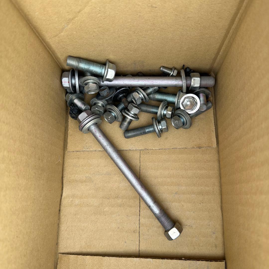 再販ランドクルーザー　GRJ79純正フロントバンパー 一式　送料込み