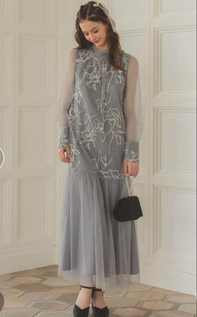 フェザーフラワーチュールドレス 結婚式　オケージョン　Dorry Doll