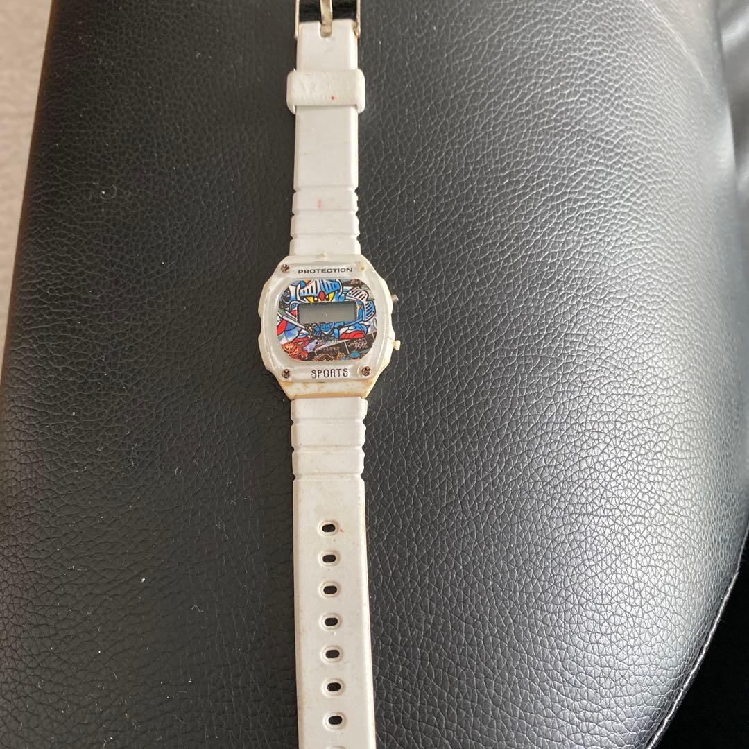 希少　当時物レア　ナイトガンダムの腕時計