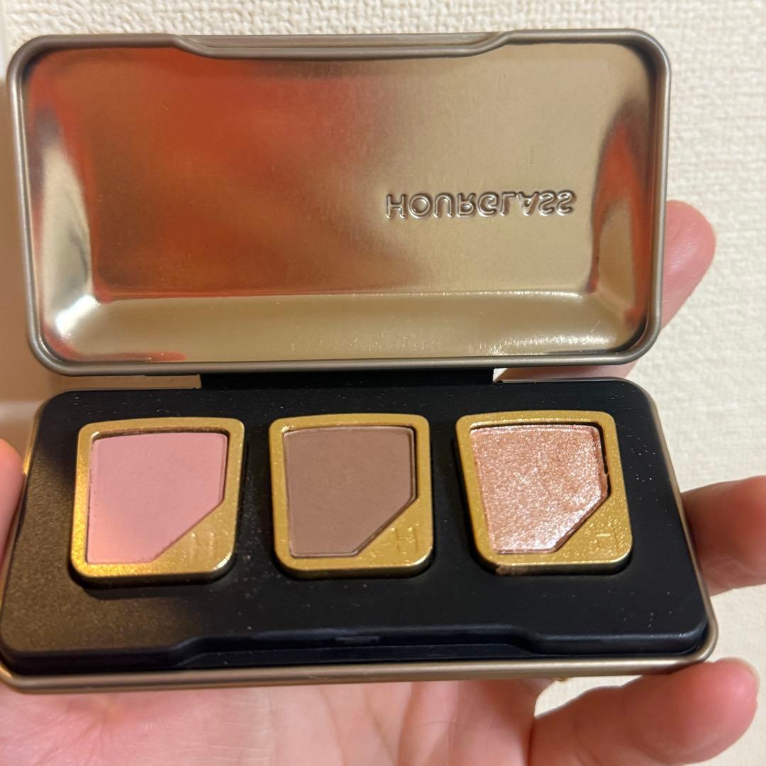 アイシャドウ HOURGLASS