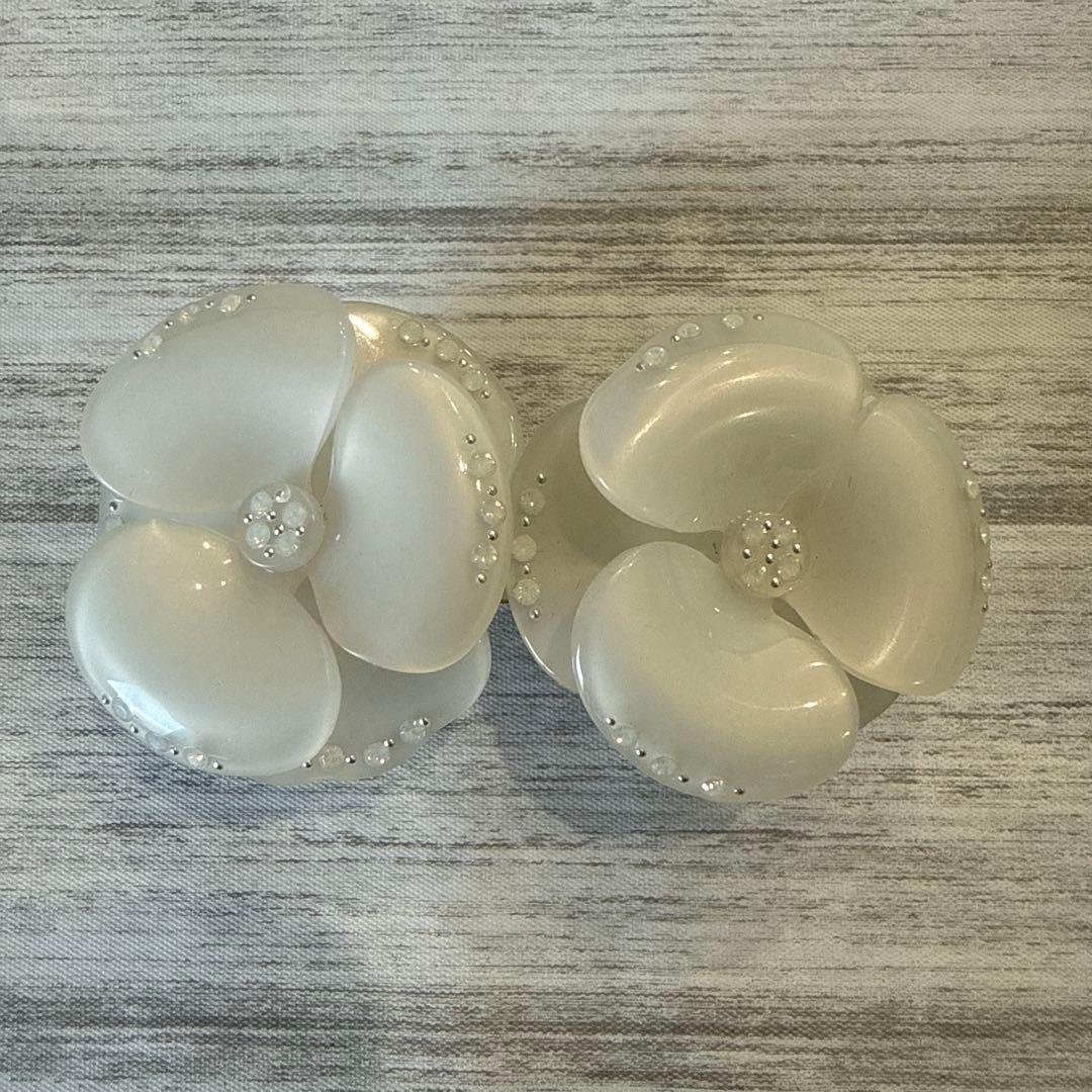 アレクサンドル ドゥ パリ 双子カメリアバレッタ