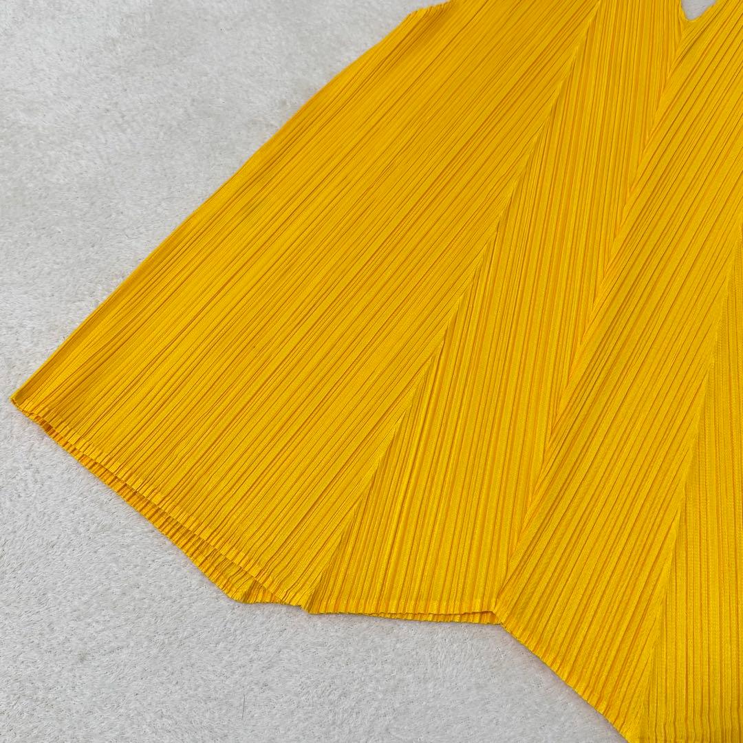 極美品✨PLEATS PLEASE 斜めプリーツ　変形　イエロー　ノースリーブ