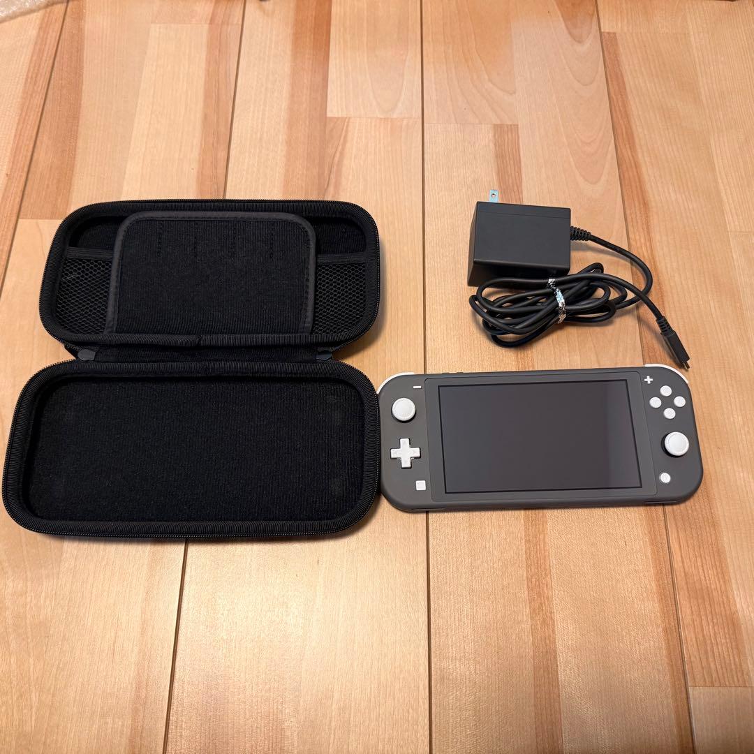 Nintendo Switch Lite グレー 本体 (充電器とケース付き)
